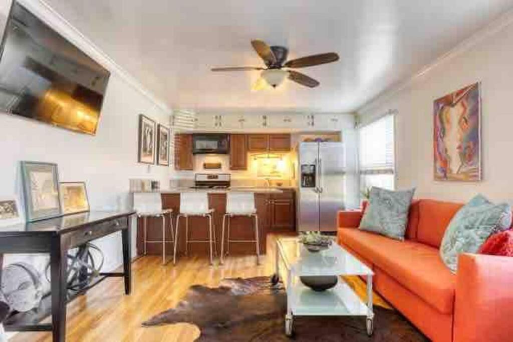 Belmont Shore Bungalow, 2 Min Walk To Town! Apartment